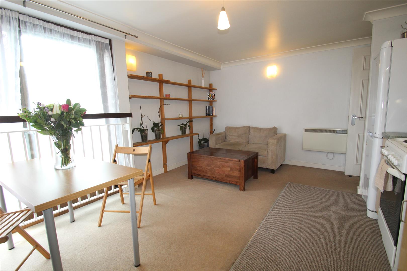 Flat Clark Street in Greater London