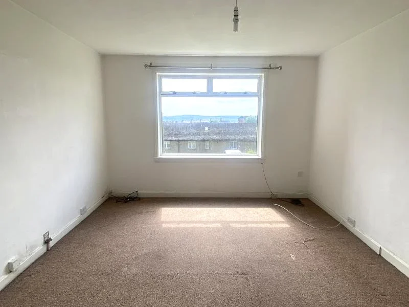Flat Pentland Crescent in Dundee