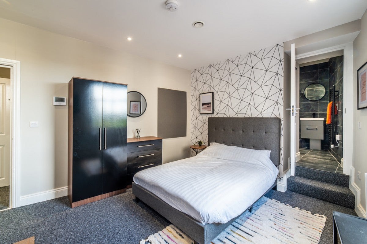 Room Derby Road in Nottingham