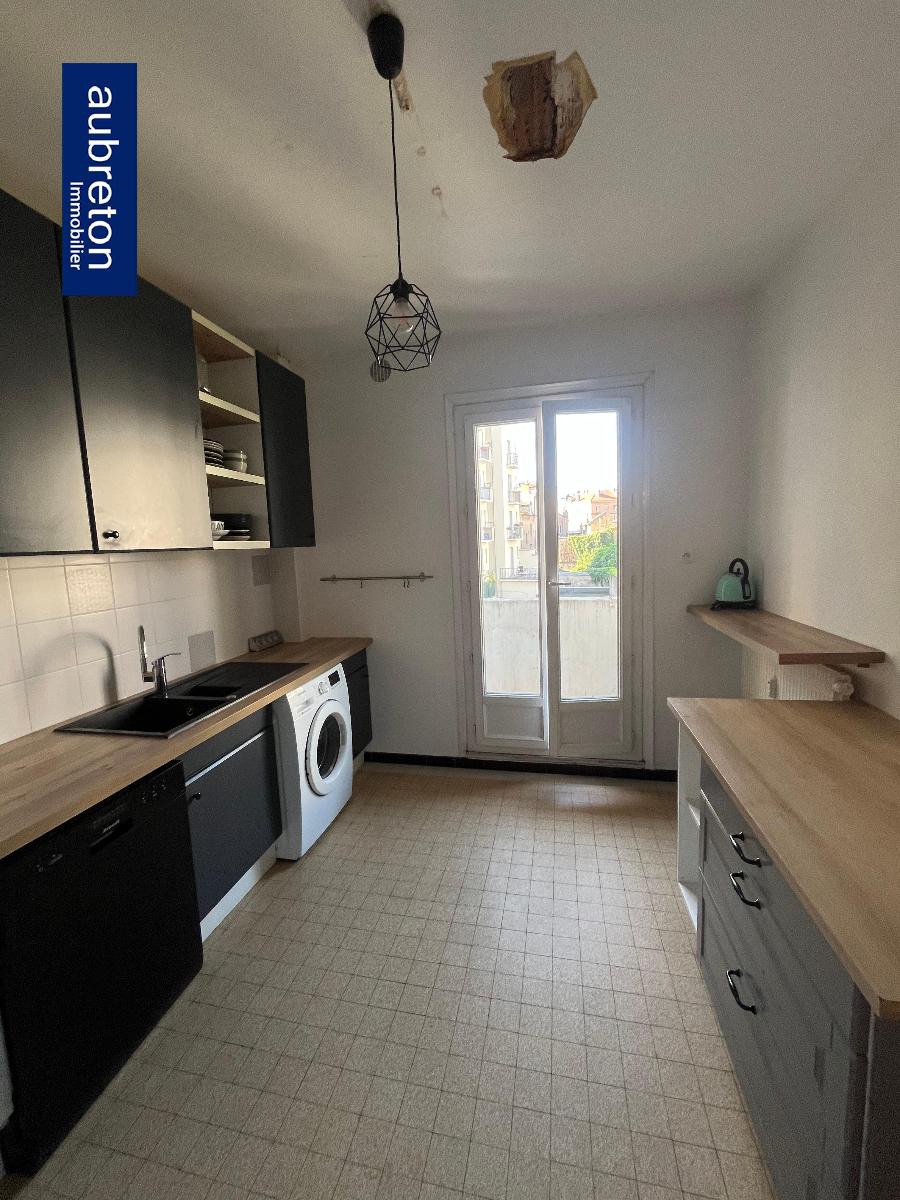 Flat Rue Charles Testoud in Grenoble