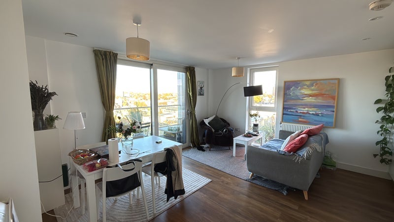 Room Roseberry Place in Greater London