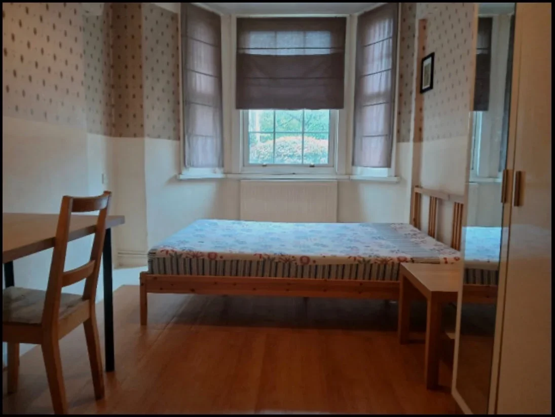 Room The Sutton Estate in Greater London