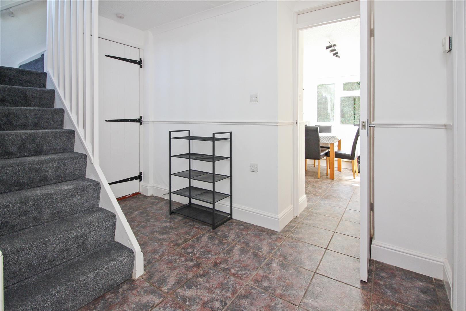 Flat Forrester Close in Canterbury