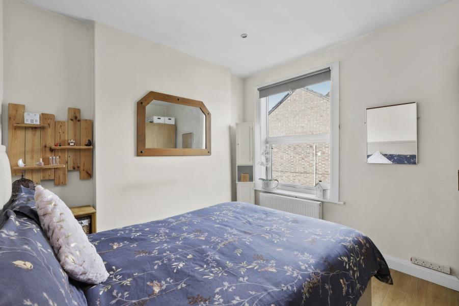 Flat Inderwick Road in Greater London