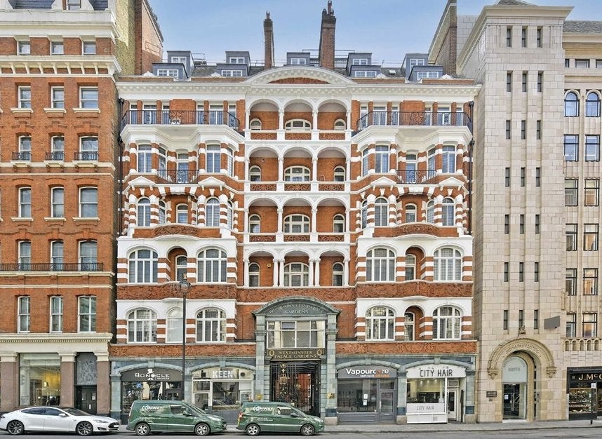 Flat Greycoat Place in City of Westminster