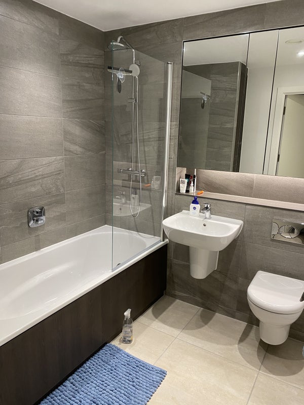 Room Lockside Lane in Salford