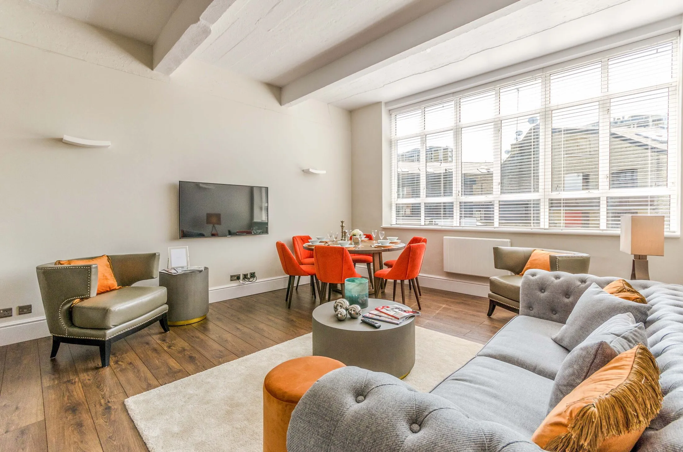 Flat Dingley Road in Greater London