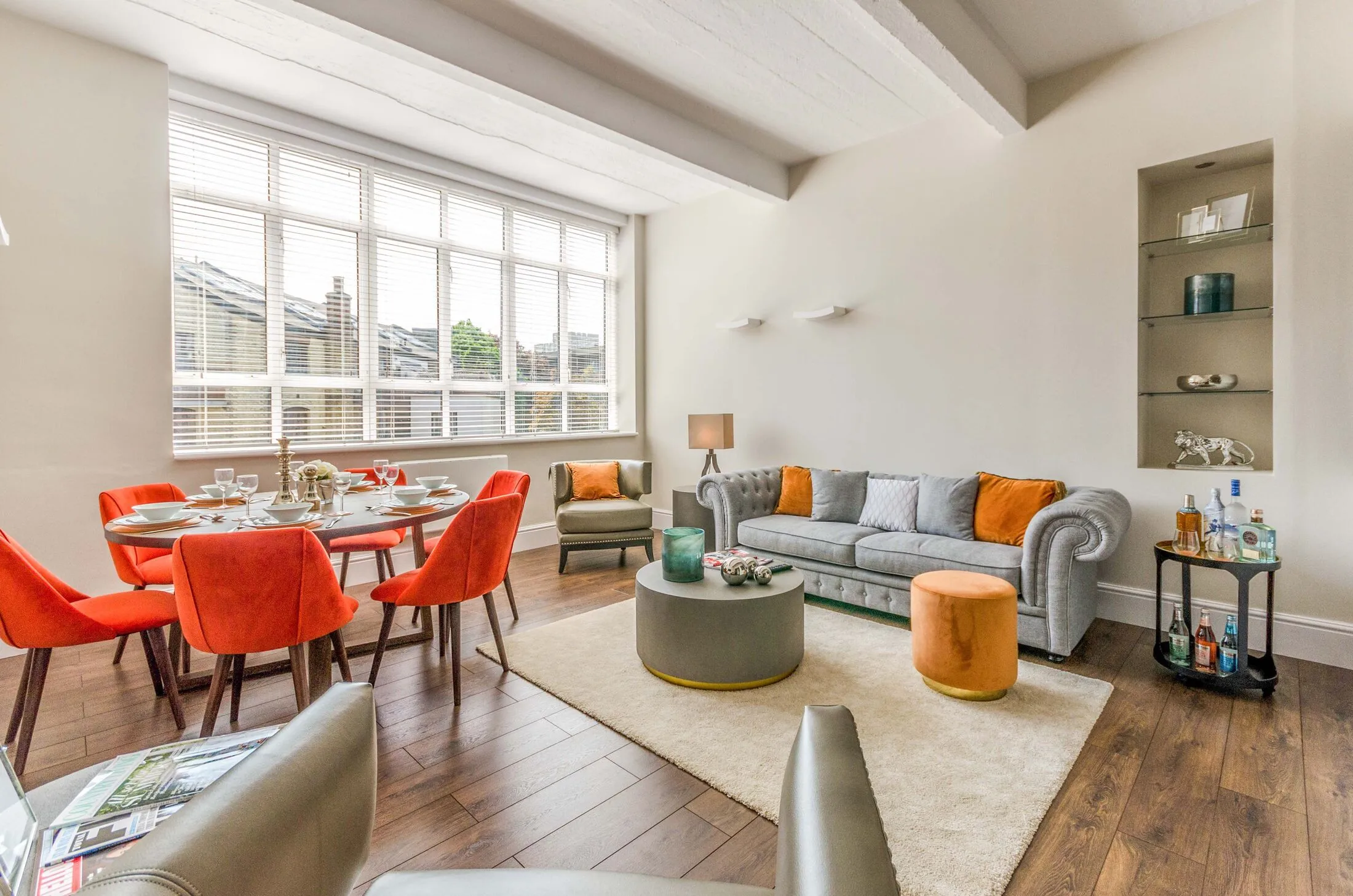 Flat Dingley Road in Greater London