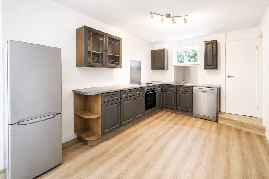 House Malthouse Lane in Surrey Heath