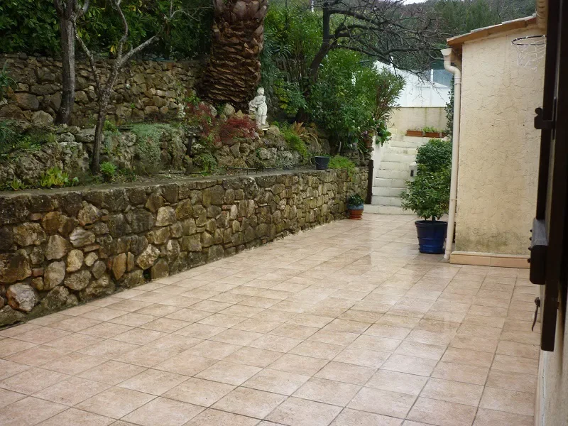 Room Route de Cannes in Vallauris