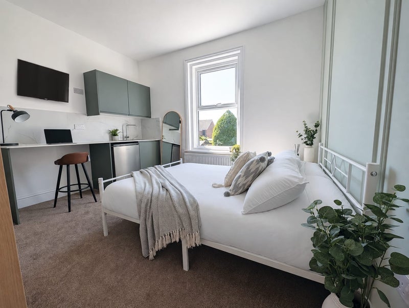 Room Poole Road in Bournemouth