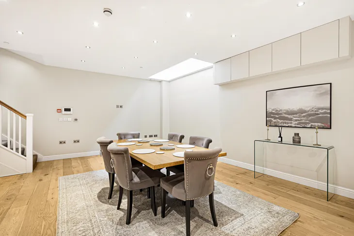 House Harriet Walk in Greater London