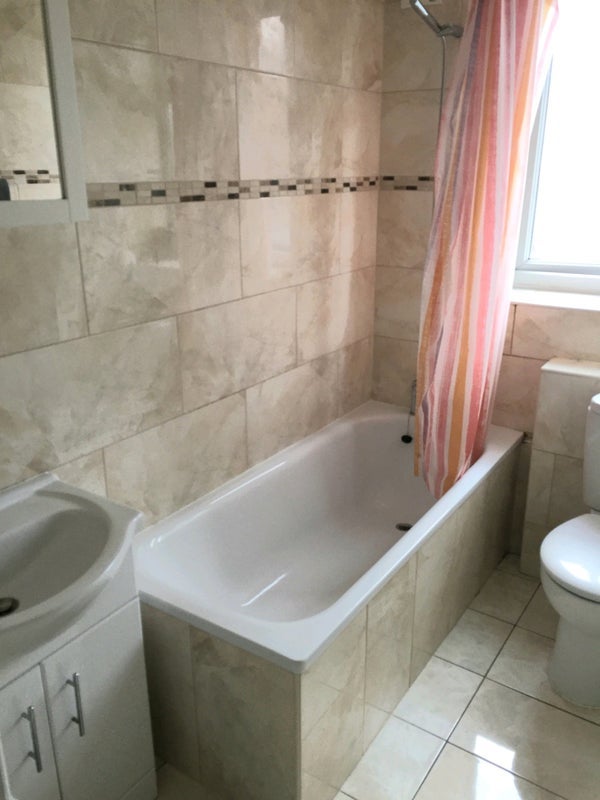 Room Howard Road in Greater London