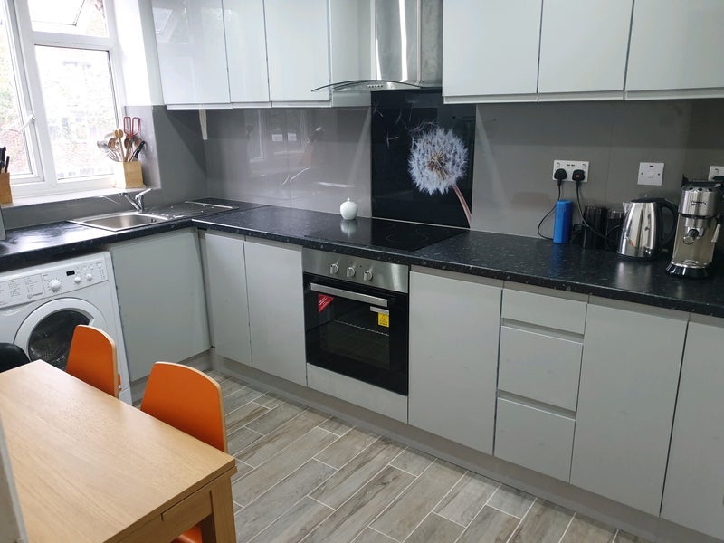 Room Howard Road in Greater London