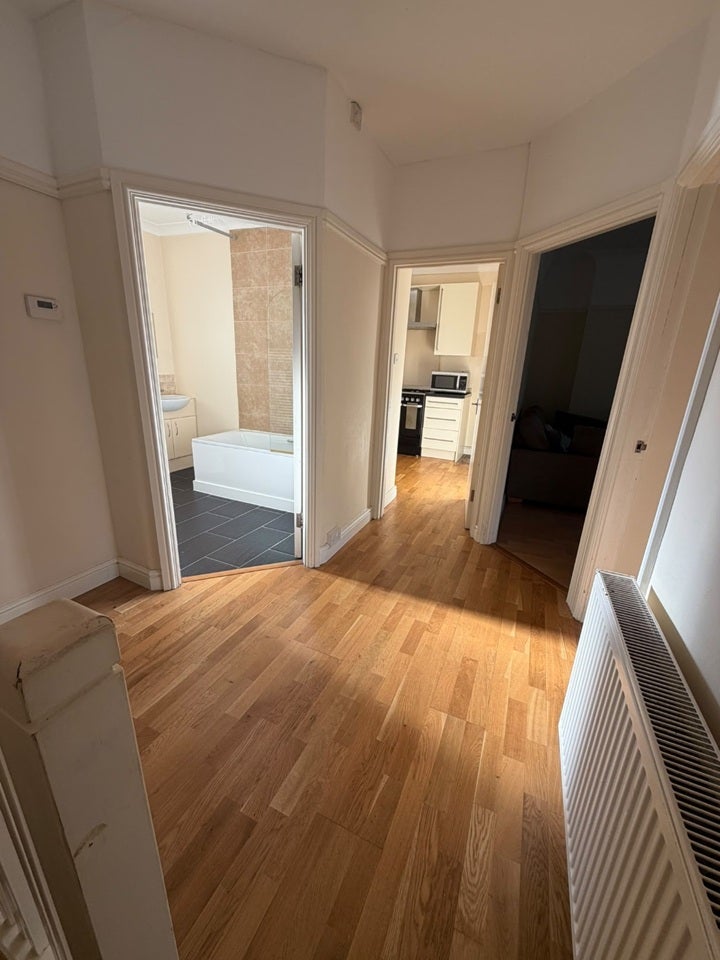 Room Epsom Road in Greater London