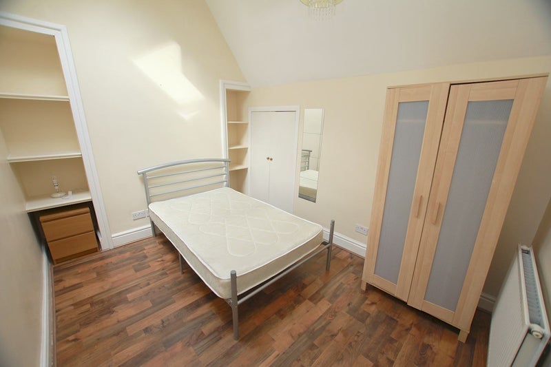 Room Aigburth Road in Liverpool