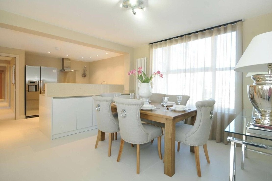 Flat Finchley Road in Greater London