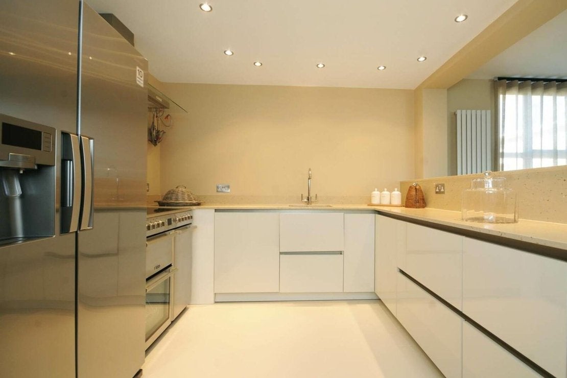 Flat Finchley Road in Greater London