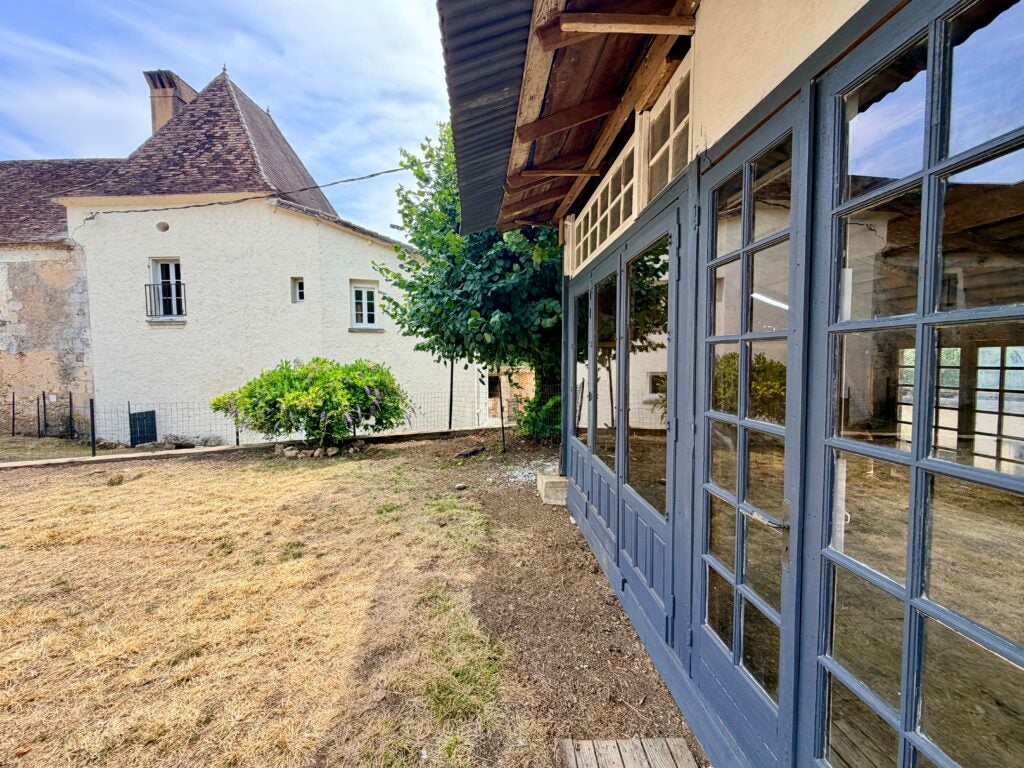 House Route du Bourg in Montagnac-la-Crempse