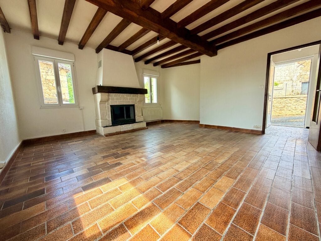 House Route du Bourg in Montagnac-la-Crempse