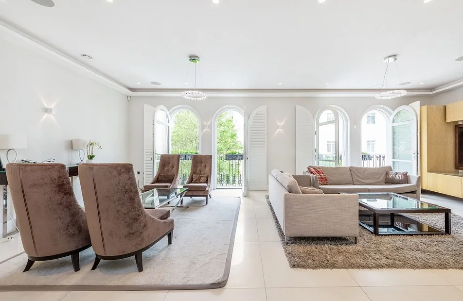 House Porchester Road in City of Westminster