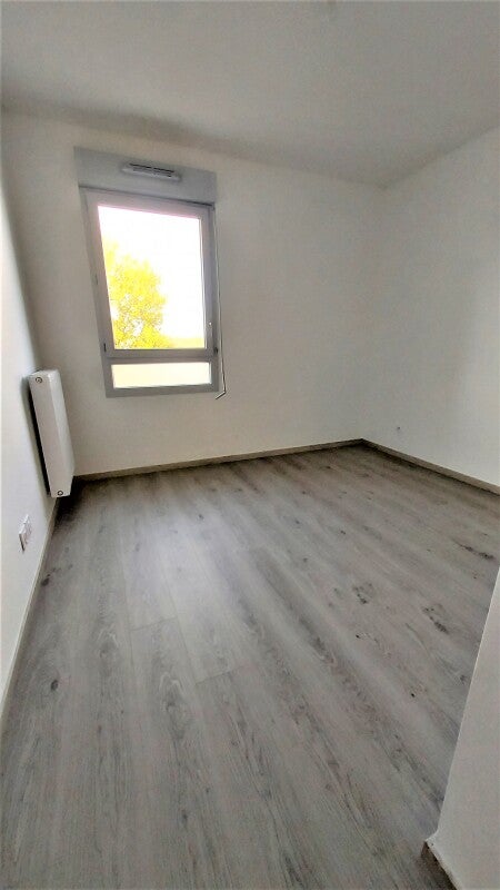 Flat Rue de Pîtres in Franqueville-Saint-Pierre
