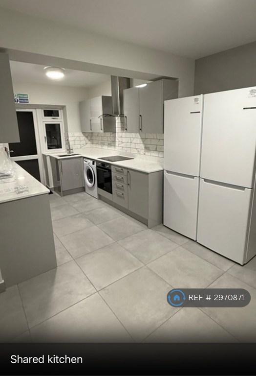 Room Ribblesdale Avenue in Greater London