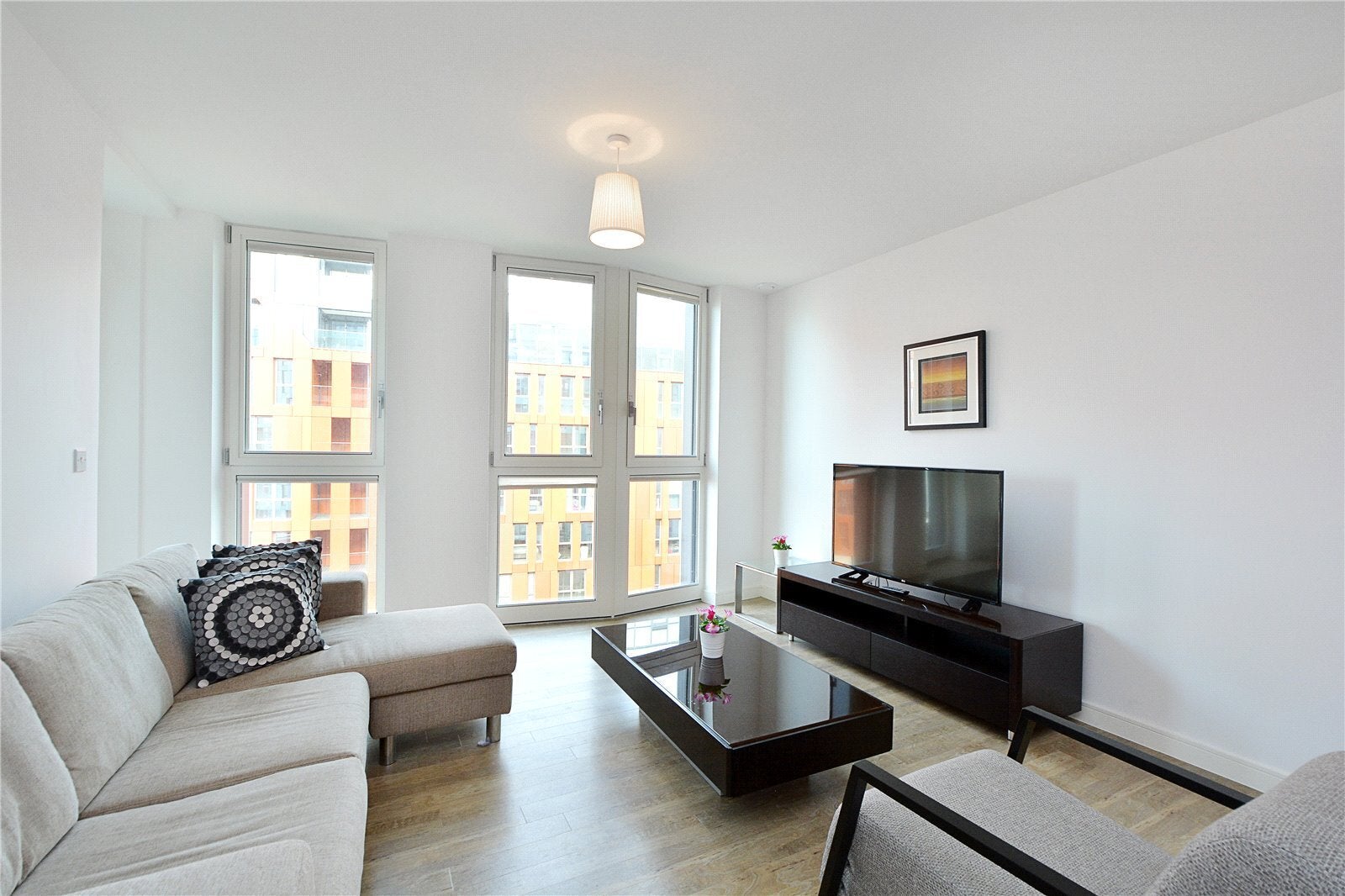 Flat Manilla Walk in Greater London