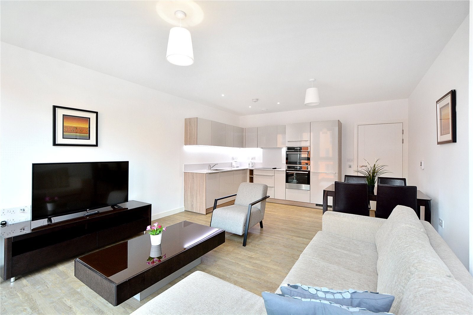 Flat Manilla Walk in Greater London