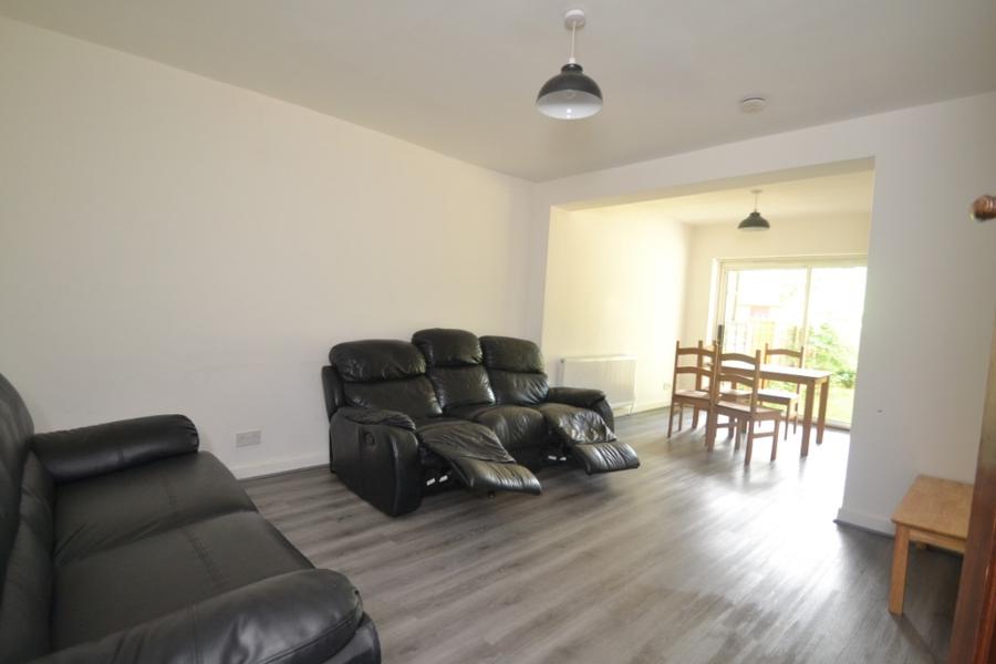 Room Finchley Road in Manchester