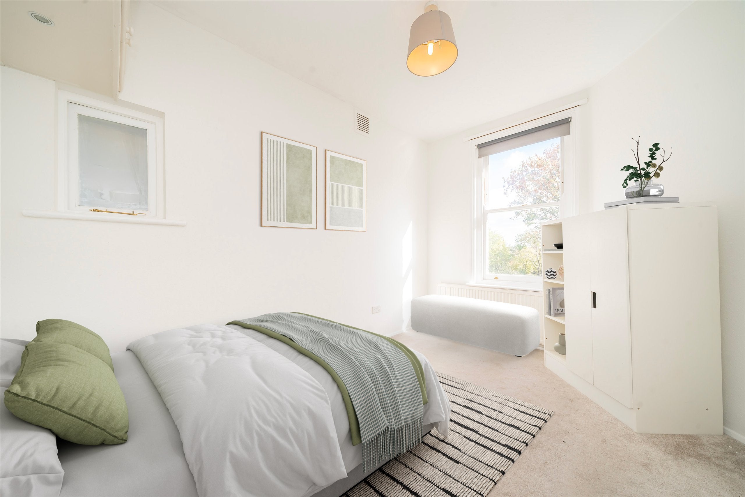 Flat Cumberland Park in Greater London