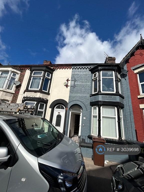 House Antonio Street in Bootle