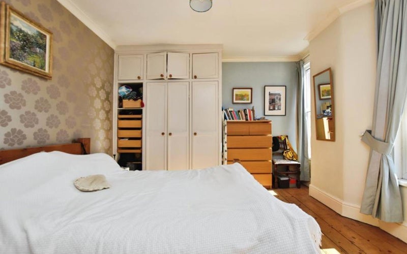 Room Paultow Road in Bristol