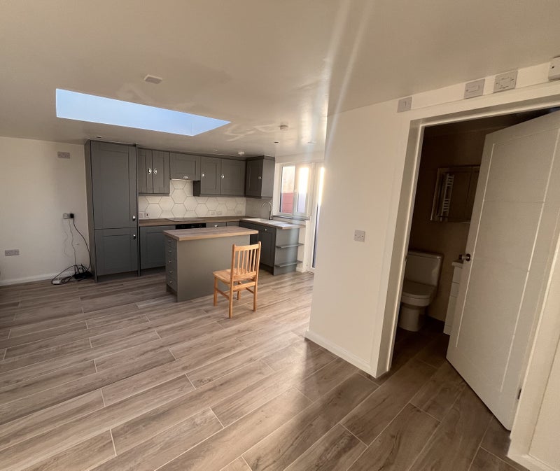 Flat Lester Avenue in Greater London