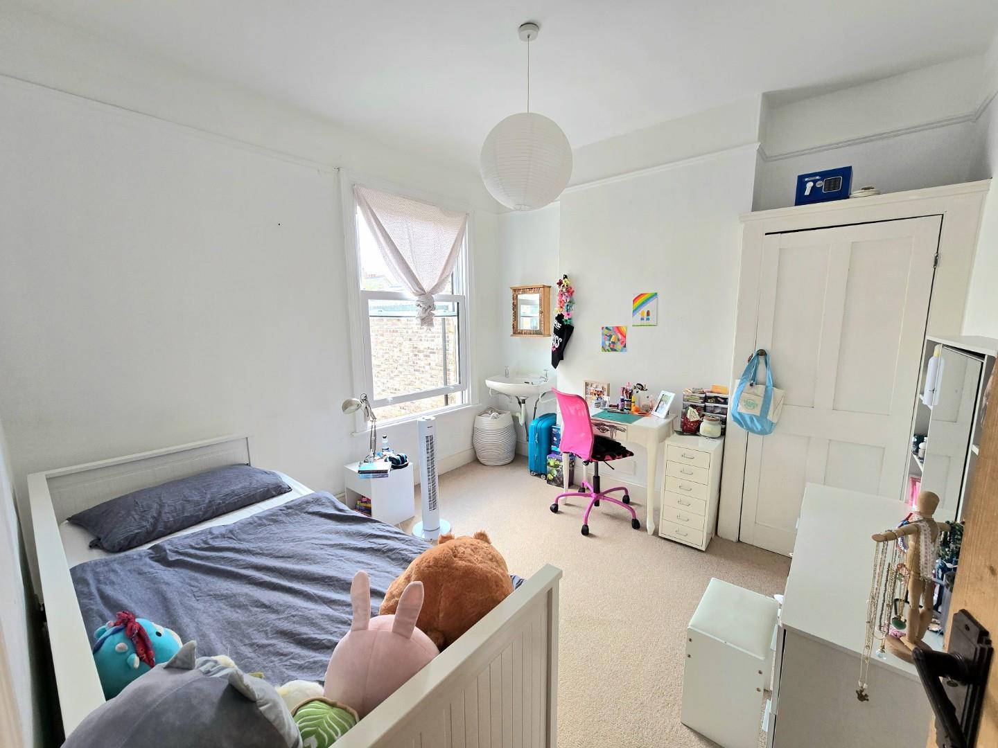 House Ruskin Walk in Greater London