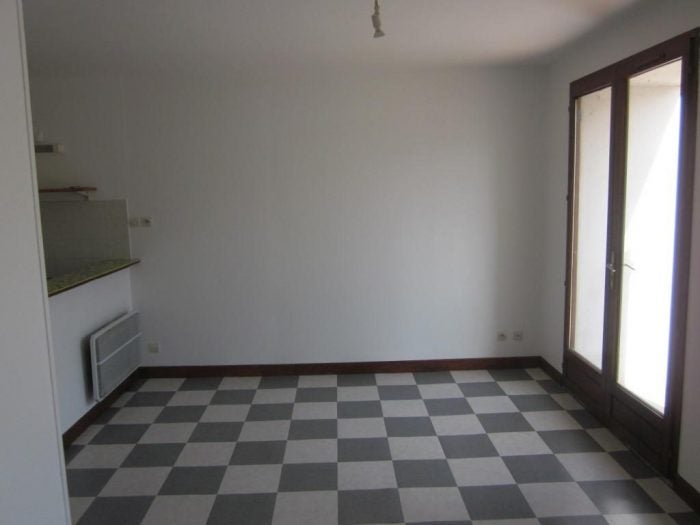 Flat Rue de la Viaube in Jaunay-Marigny