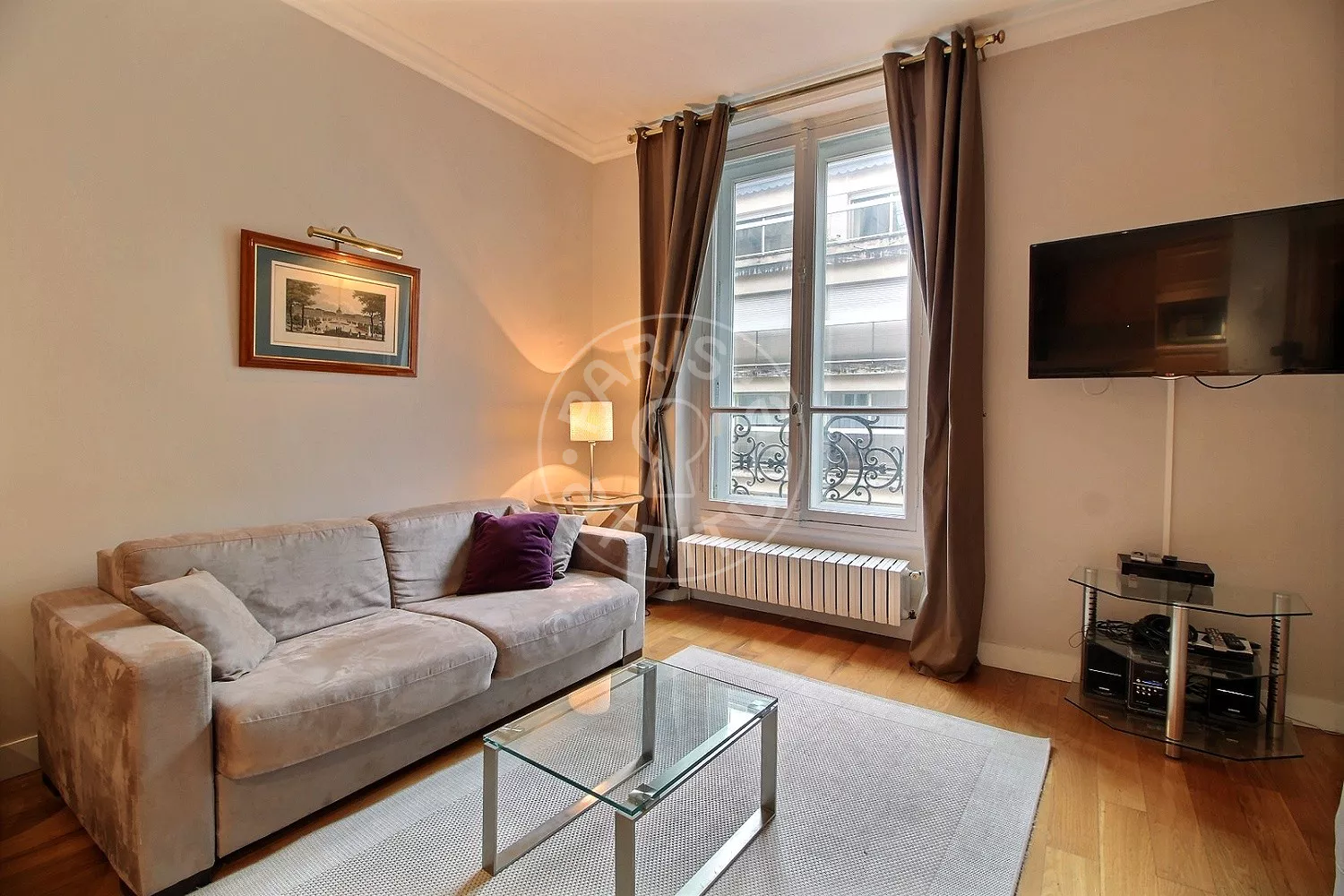 Appartement Rue de Berri à Paris