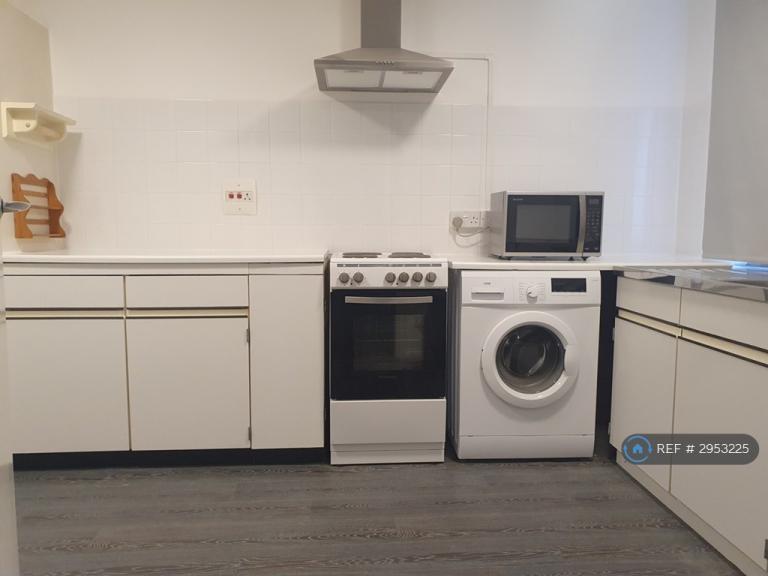 House Whitton Walk in Greater London