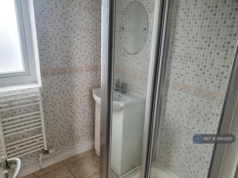 House Whitton Walk in Greater London