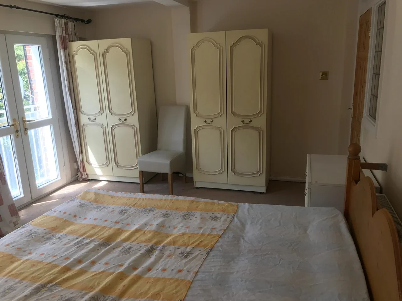 Room Denmark Gardens in Greater London