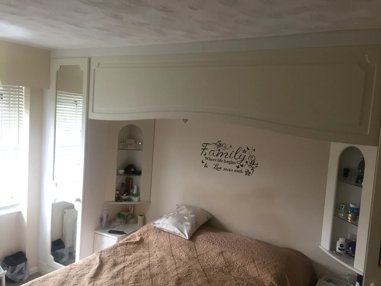 Room Denmark Gardens in Greater London