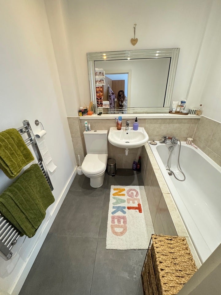 Room Dewsbury Road in Calderdale