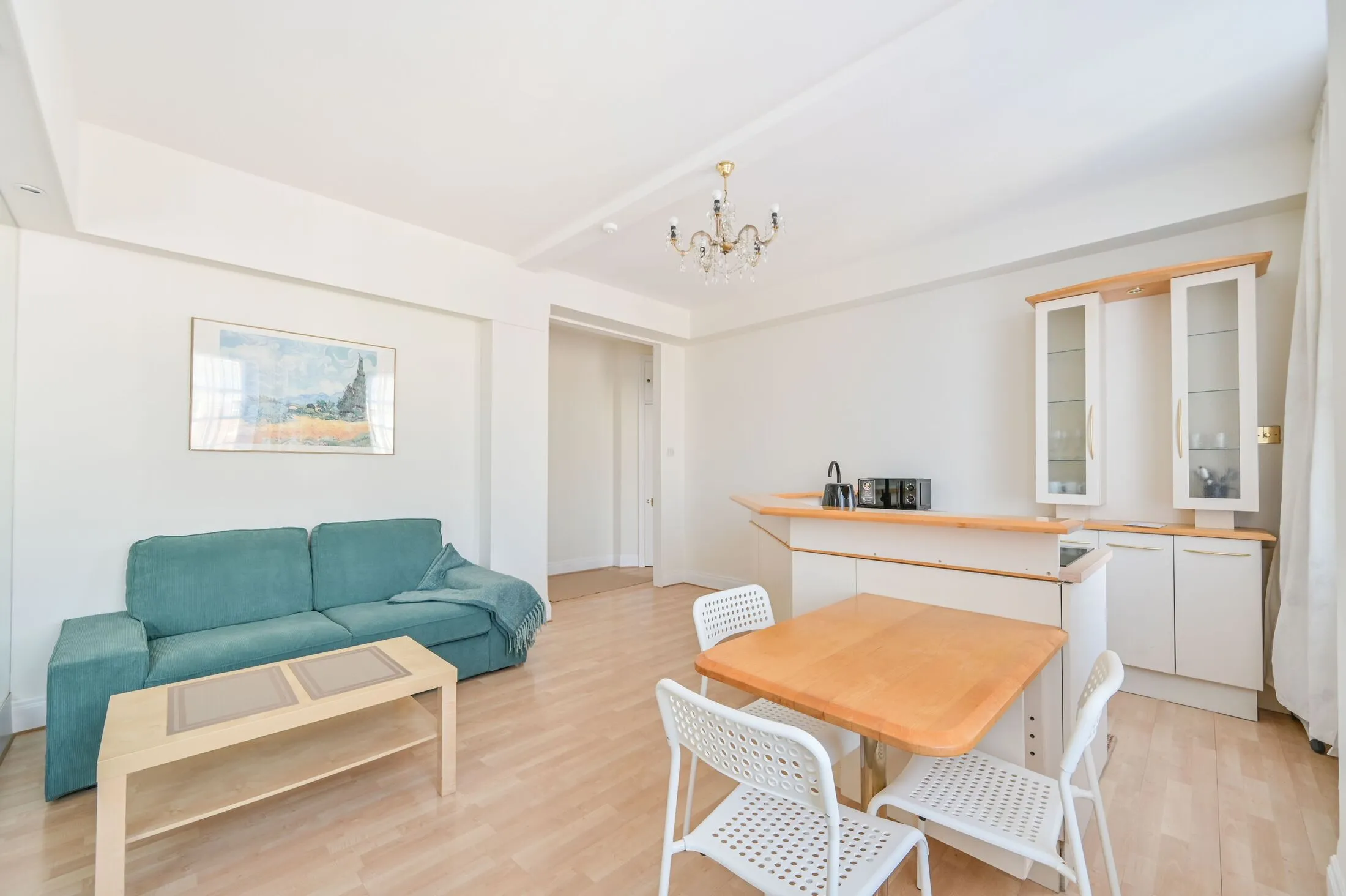 Flat Poplar Place in City of Westminster
