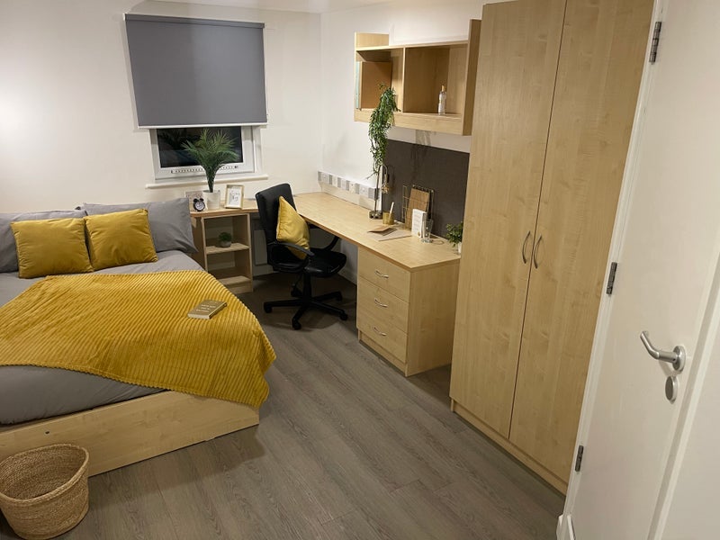 Room St Peter's Street in Nottingham