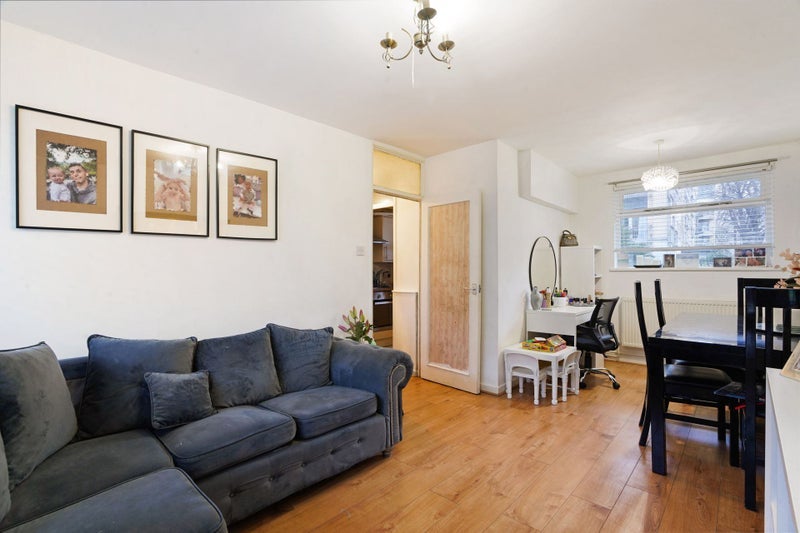 Flat Northampton Street in Greater London