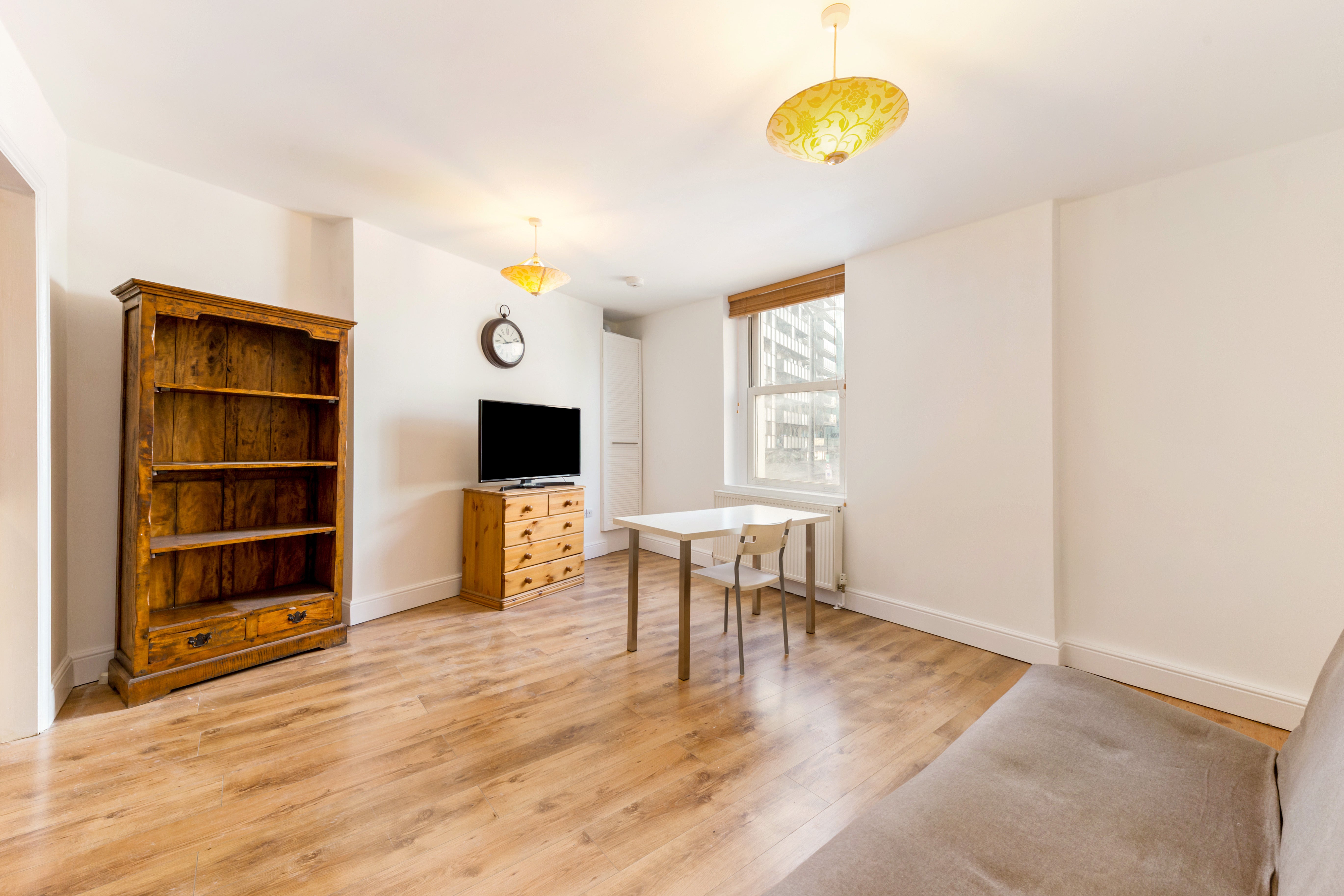 Flat Drummond Street in Greater London
