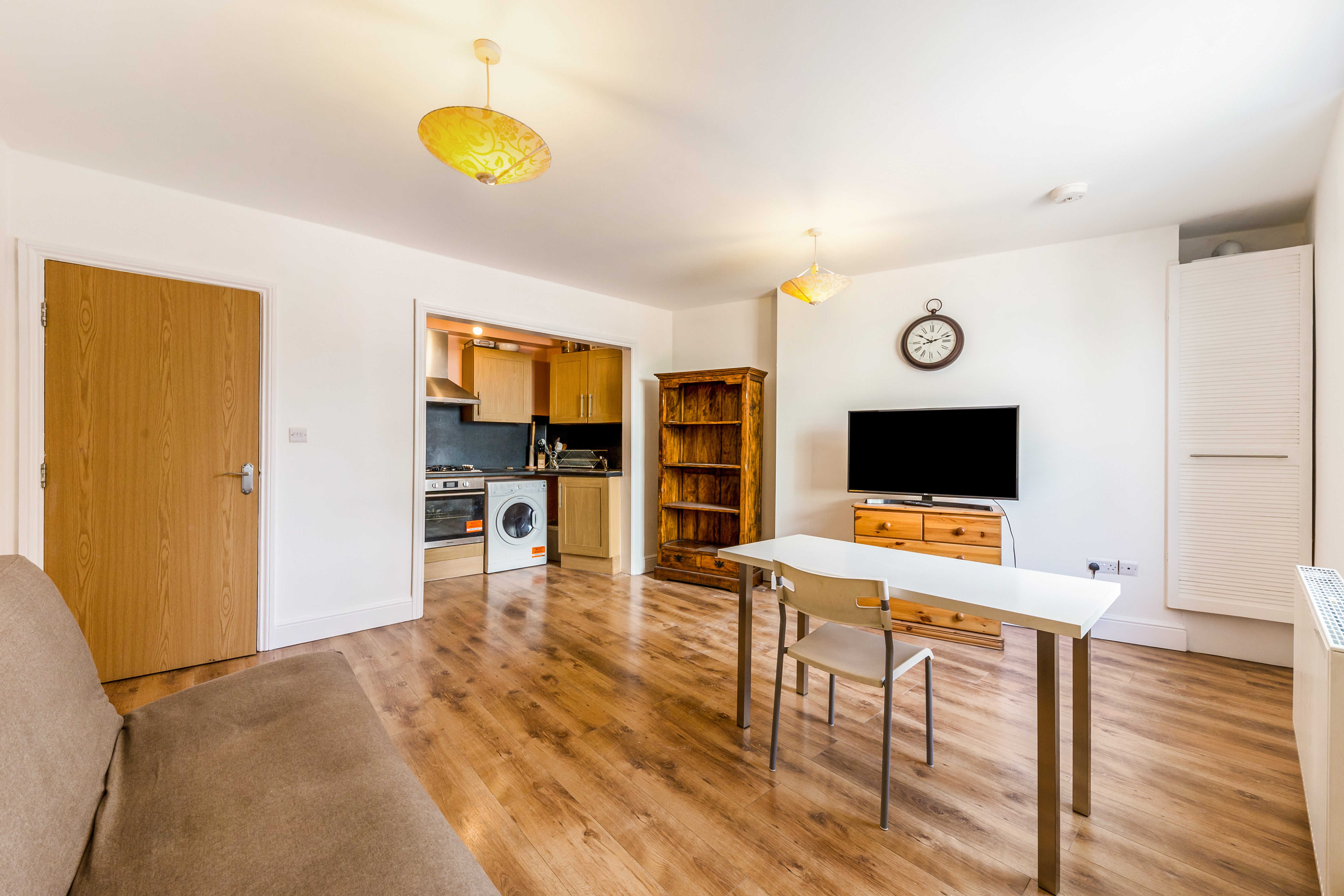 Flat Drummond Street in Greater London