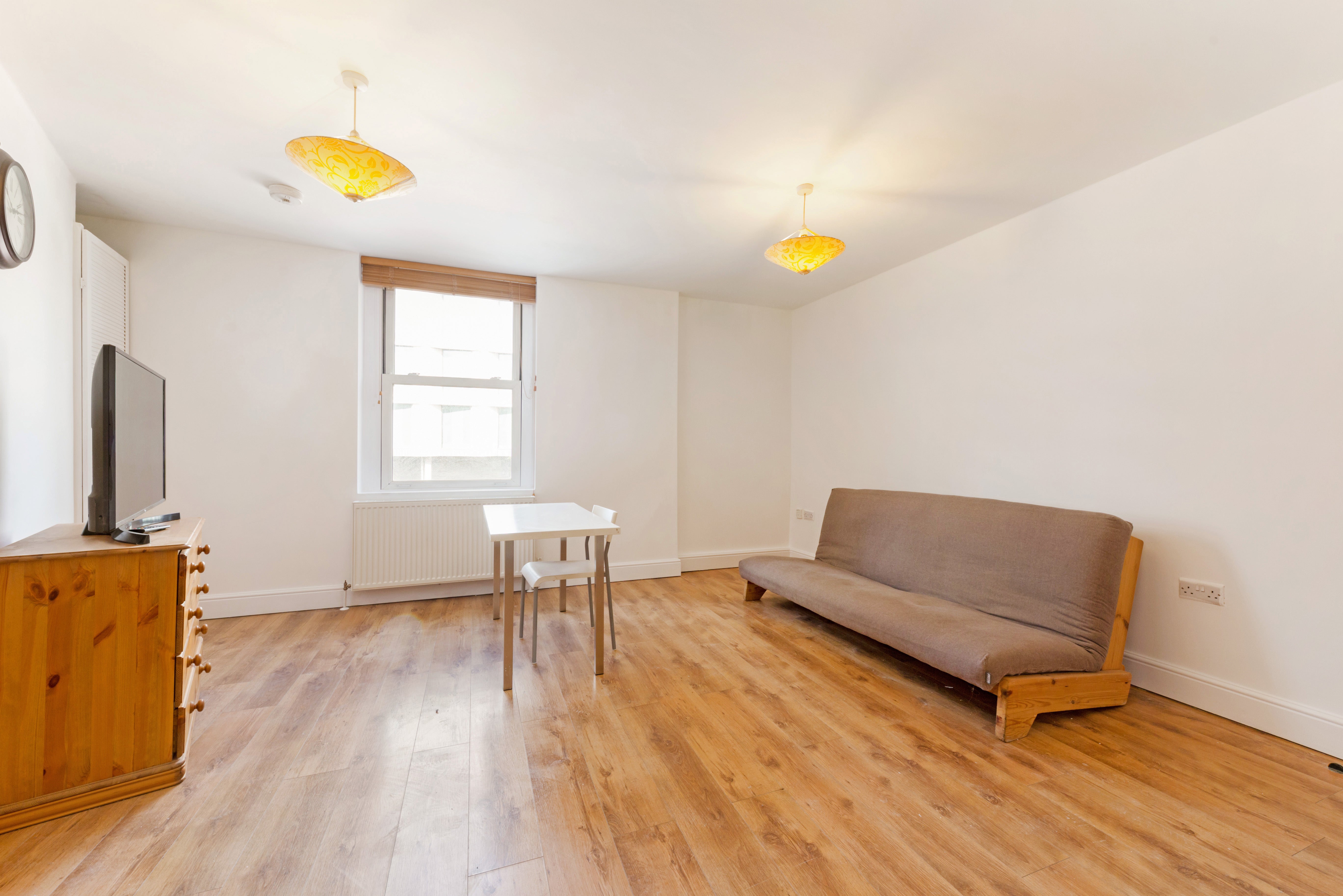Flat Drummond Street in Greater London
