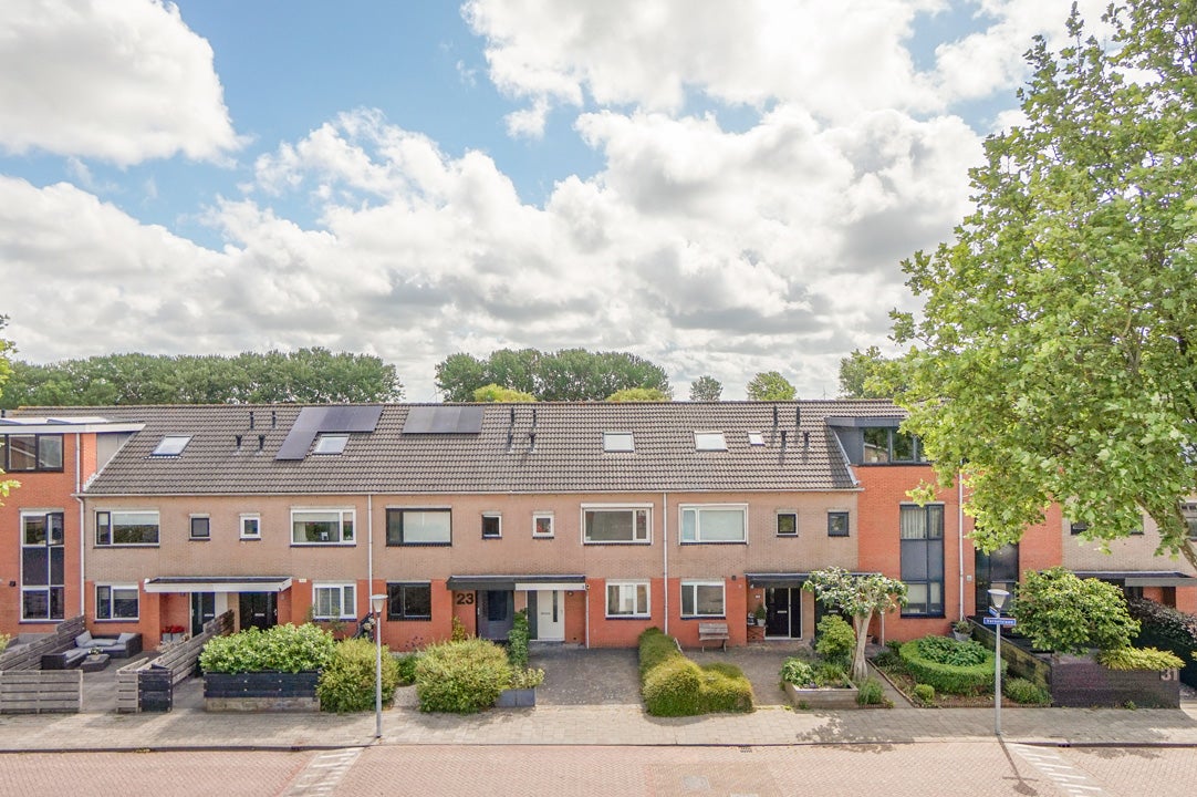 Huis Verzetslaan 25 in Warmenhuizen