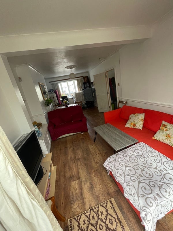 Room Norbroke Street in Greater London
